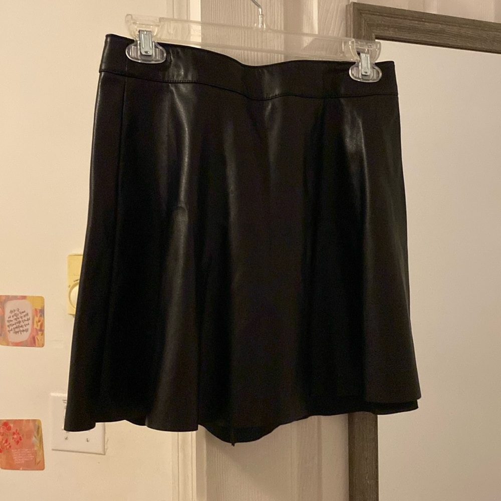 Divided faux leather skirt